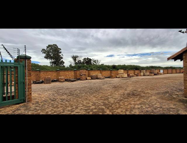 6,800M² BUSINESS FOR SALE IN ANZAC